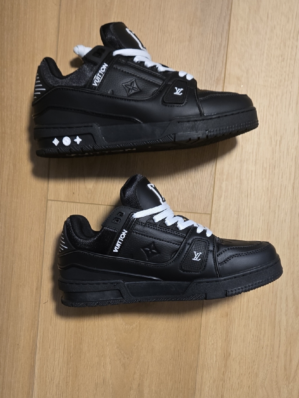 Louis Vuitton Mongral Black Trainers - Picture 4 of 9